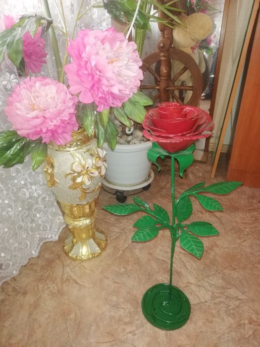 Продам розу кованную