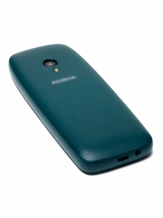 6310 tugmachali telefon, ikkita sim va kuchlik quvvat batareyasi bilan