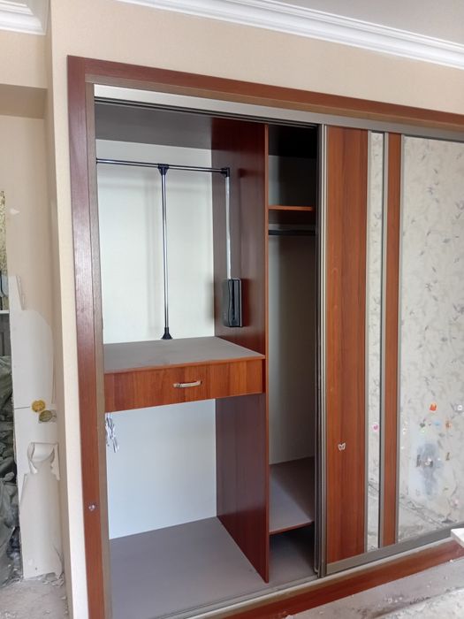 Продаю шкаф срочно