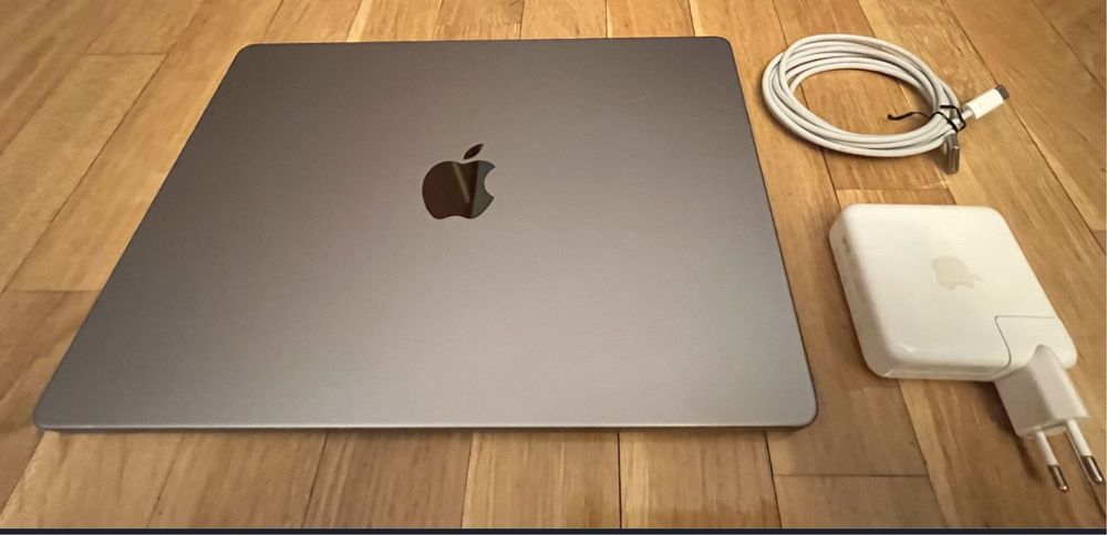 Macbook Pro - M1 pro 16GB Ram - 512 GB - A2442