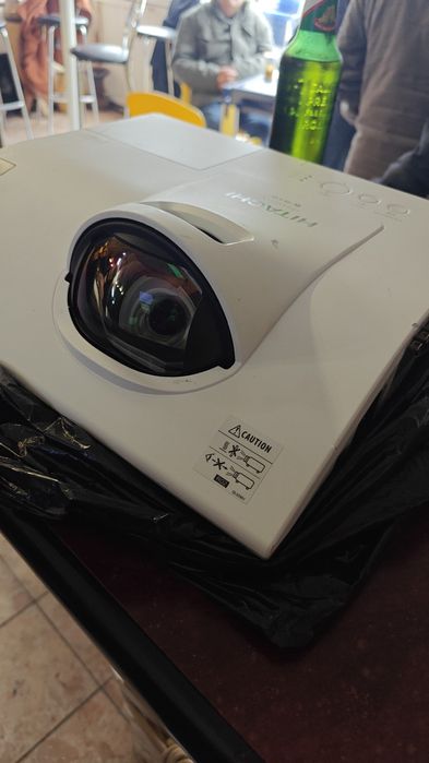 Video proiector hitachi nou nefolosit