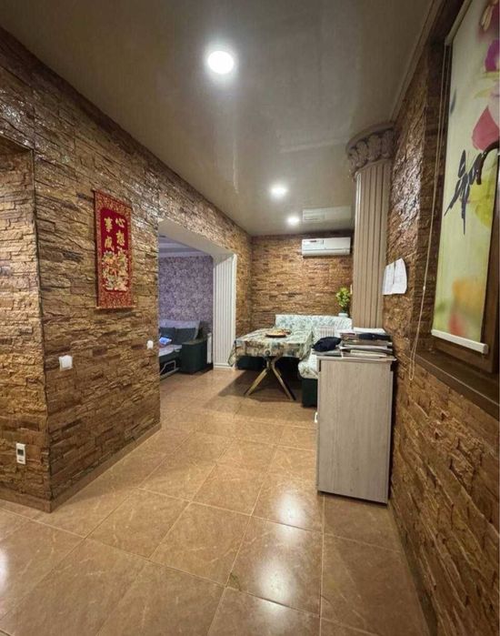 Срочно продаётся Чилонзор4 2/4/4 мебель+техника ремонт срений !!!