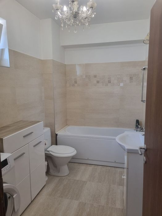 Închiriez apartament