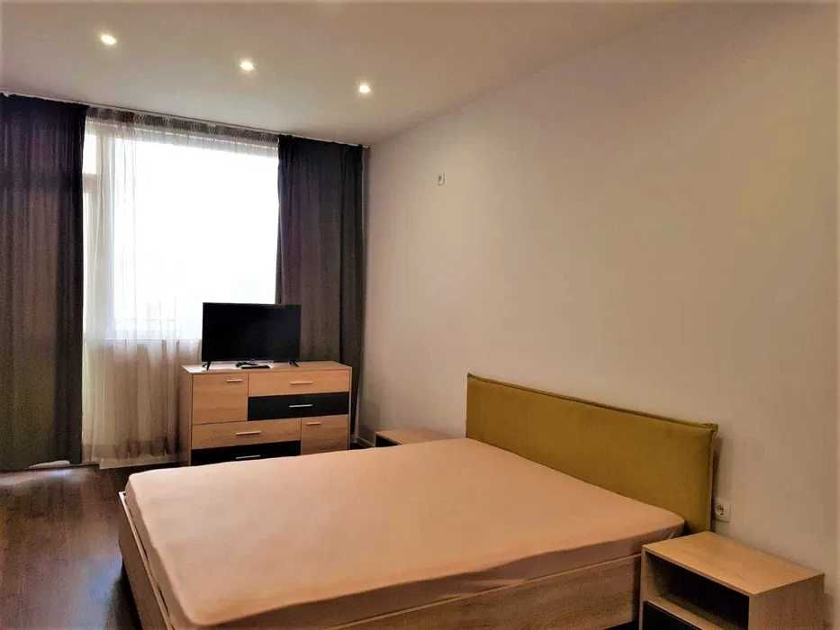 Двустаен апартамент под наем – до Община Варна – 400 €