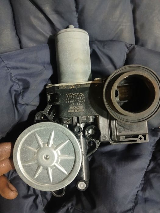 Toyota camry стекло подёмник моторчик