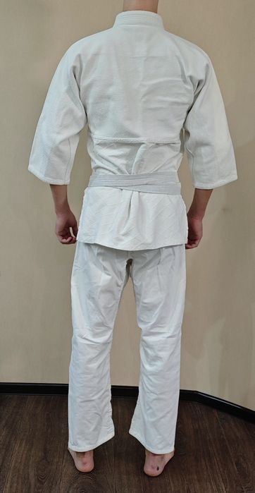 Продам кимоно...