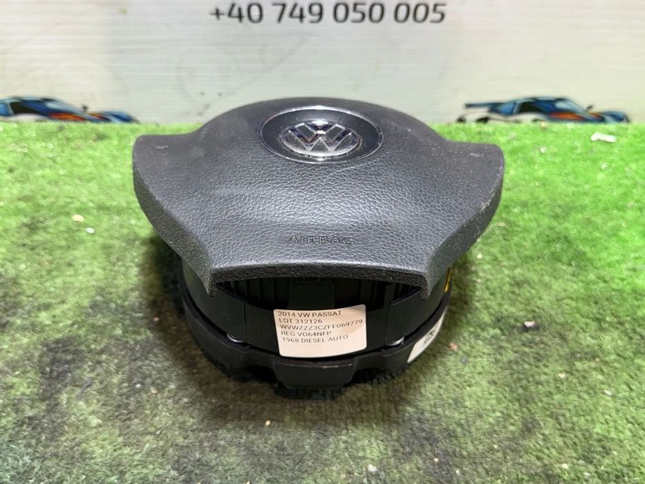AIRBAG VOLAN VOLSKWAGEN PASSAT BlueMotion 2.0 DIESEL 2014 COD OEM 306842999N44 / 3C8880201AH / BERLINA 2010-2014 2 buc