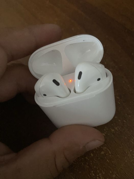 Apple AirPods 2