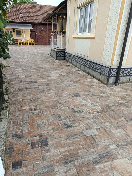 Firmă de montare PAVAJ