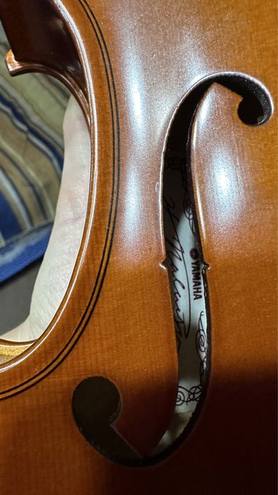 Продам скрипку 4/4 Yamaha срочно!