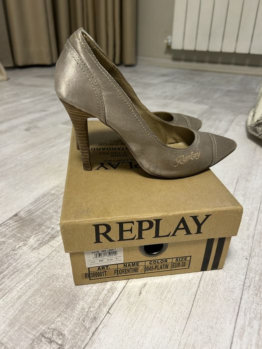Дамски обувки на ток Replay 38 номер