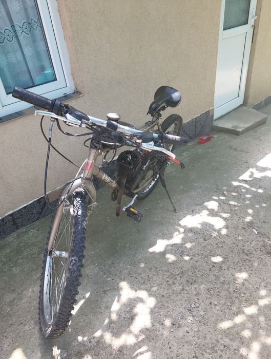 Vând bicicleta 100cc 2timpi