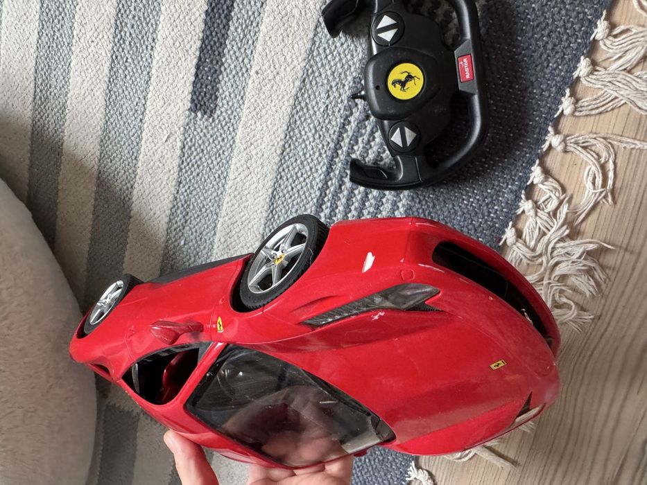 Ferrari с достанционно детска кола
