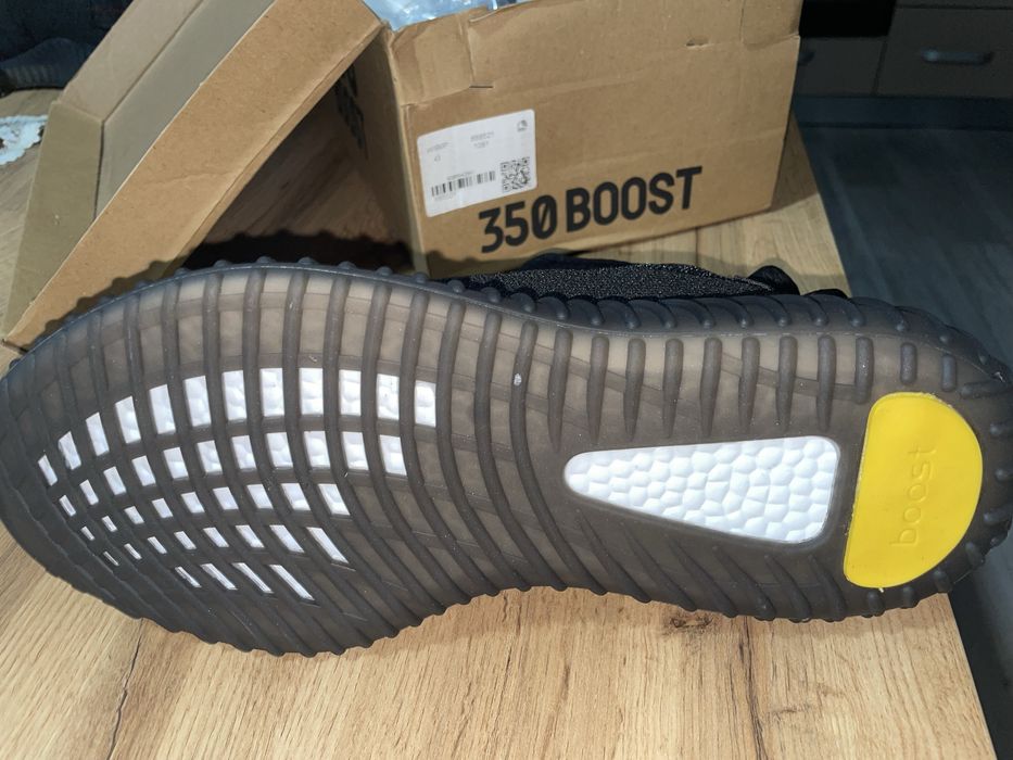 adidas yeezy 350 black