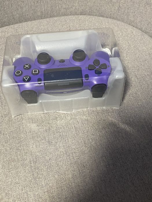 !!!НОВ!!! контролер за ps4 цвят лилав идва с зарядно 50%