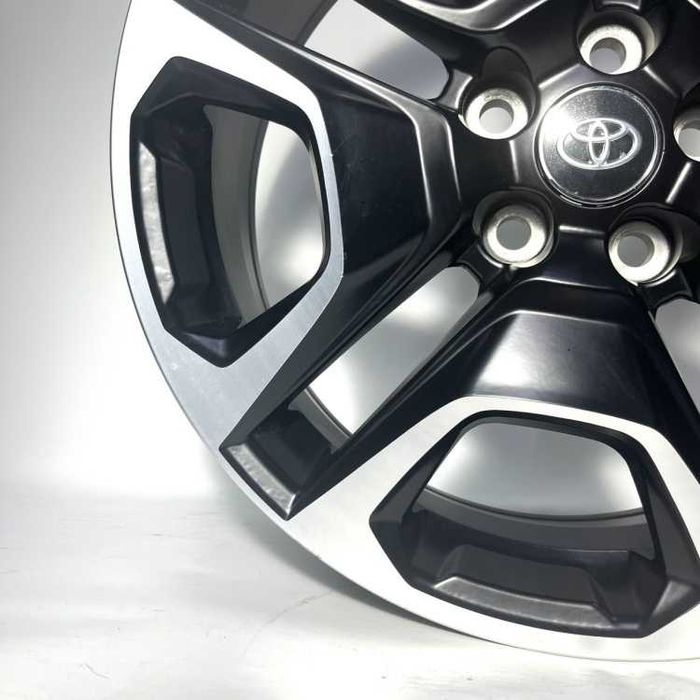 Диск на тайоту R19