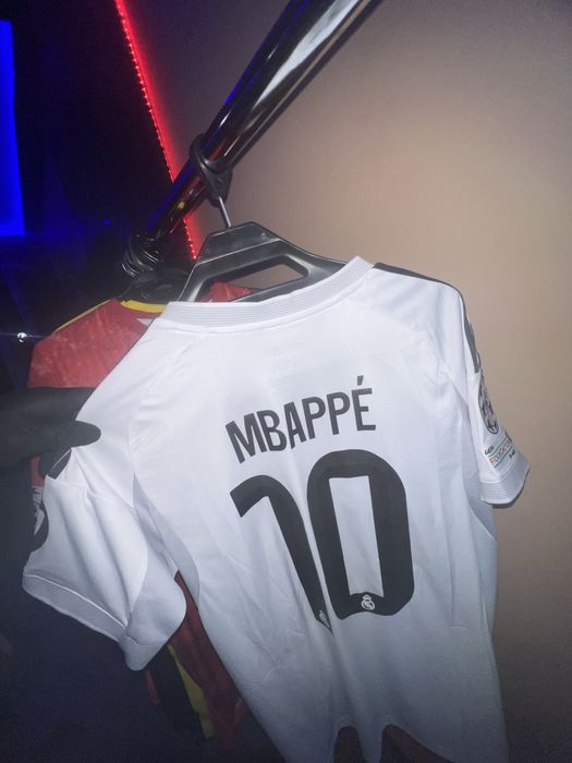 Чисто нови тениска на Реал Мадрид 25/26