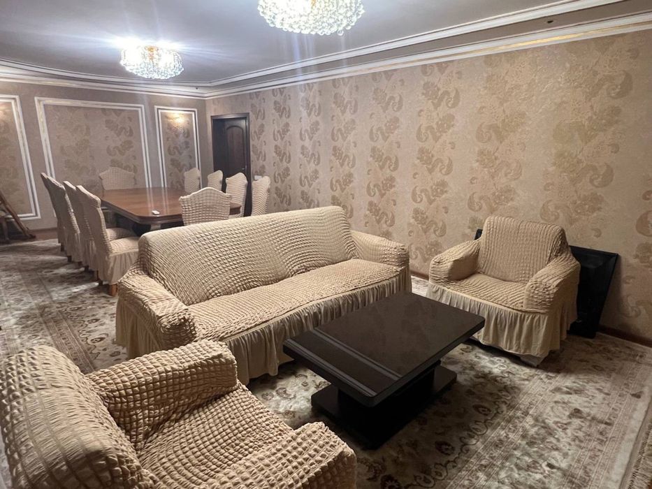 Ц1, 4-комнатная квартира и парковка в самом центре Ташкента