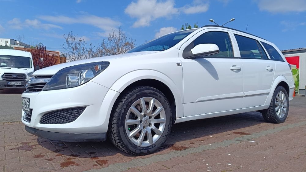 Opel Astra H, Navigație, multe piese  noi.