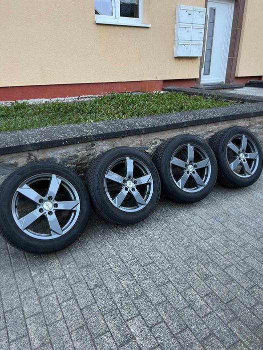 Genti cu gume 225/55/17. M +S Iarna Vara .