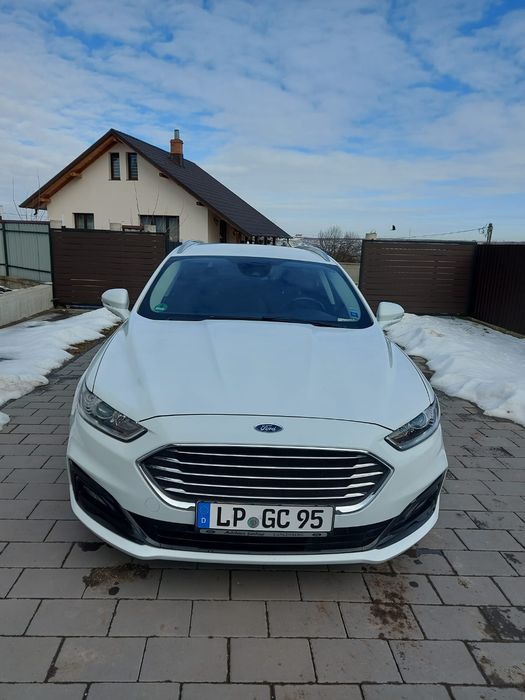 Vând Ford Mondeo