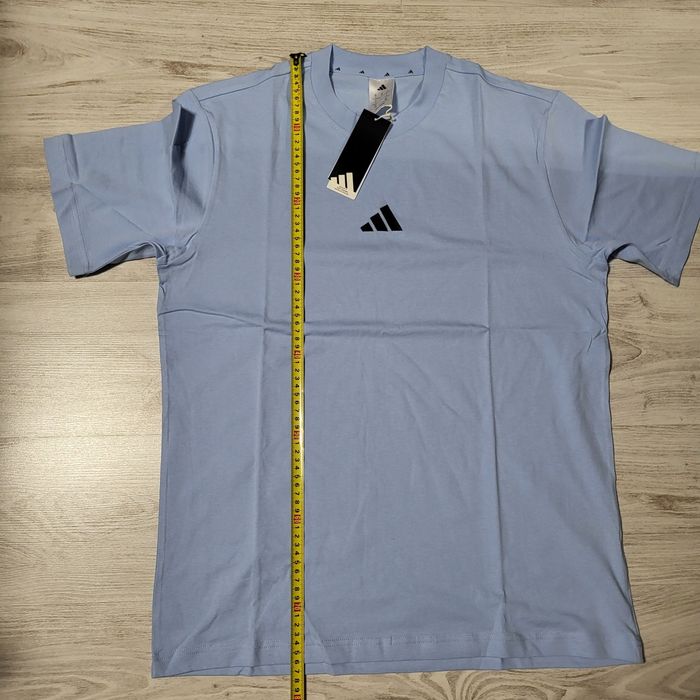 Tricou Adidas, mărime L, nou cu etichetă
