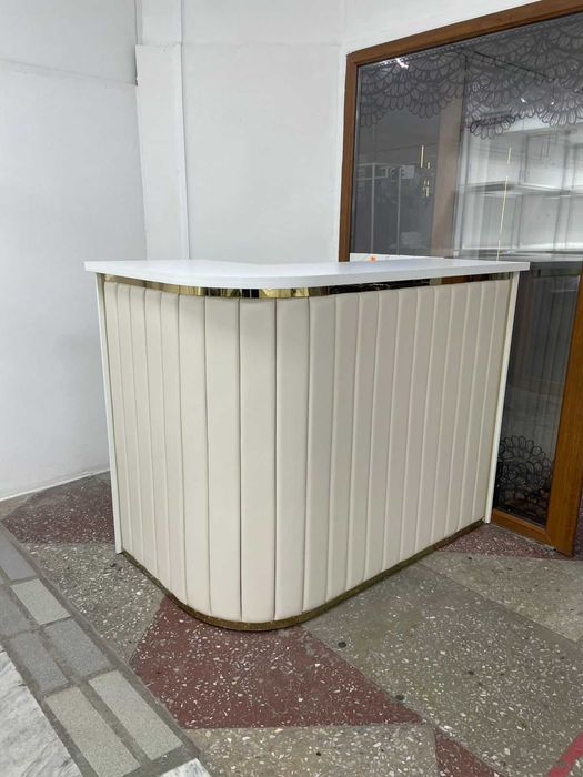 Ресепш, полки, полки