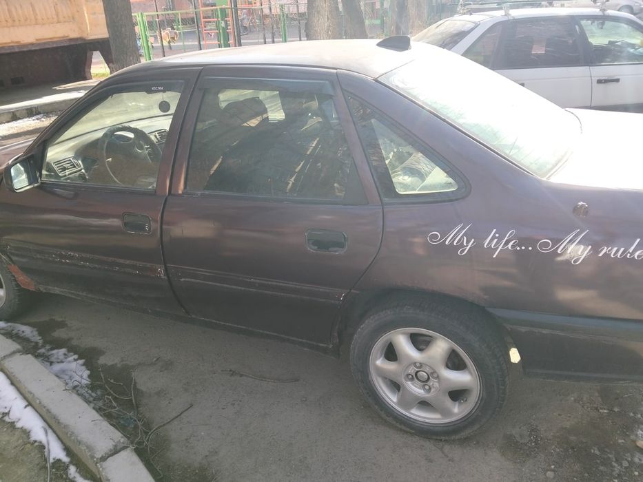 Продаю машину Opel Vectra