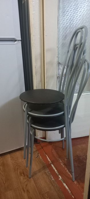 Продам. Стулья 4 штуки Новые