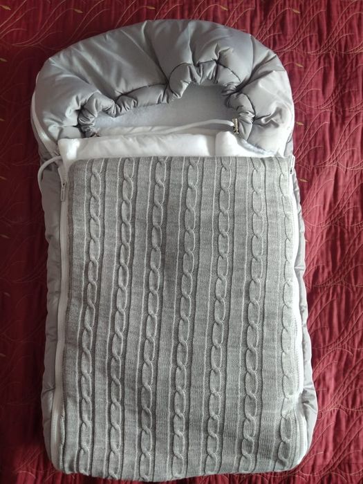 Продам конверт в отличном состоянии. Универсальная.