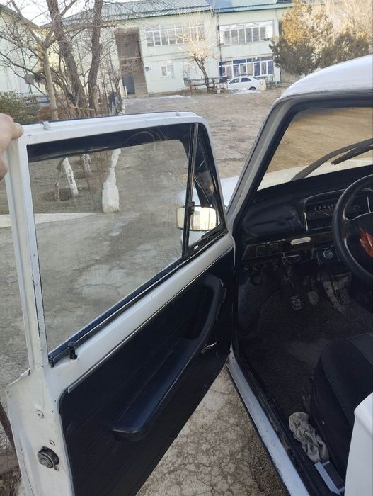 Moshina idealni minishga tayyor