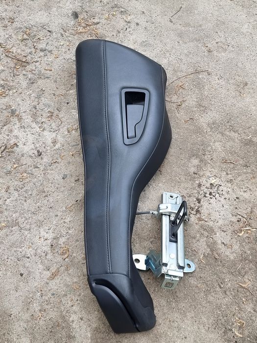 Боковины задний диван на Subaru Outback BS