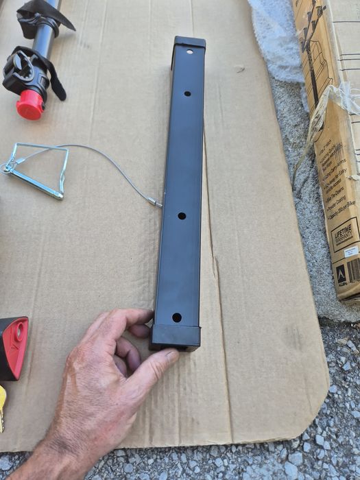 Стойка за колела за монтаж на теглич.