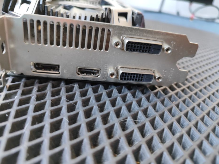 Видеокарта 1060 GTX 6 ГБ