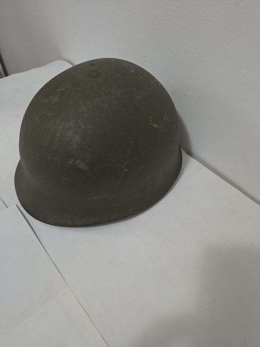 Casca.  militară