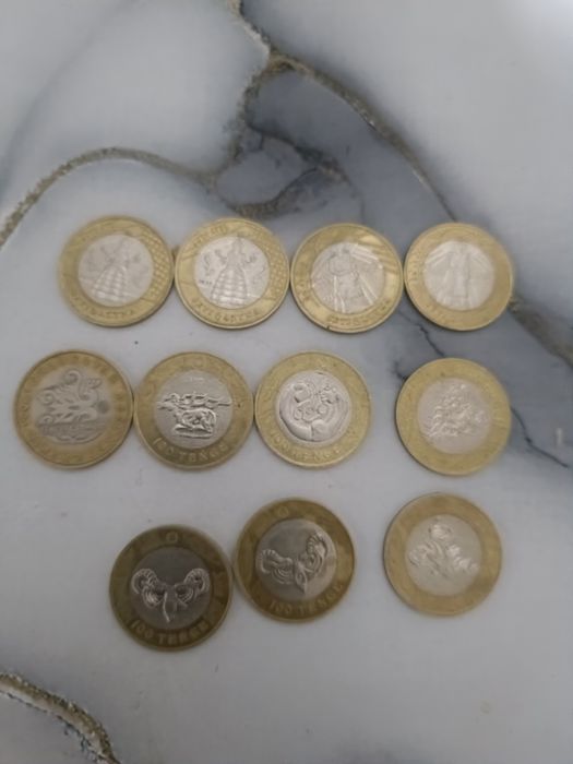 Продам монетки 30лет