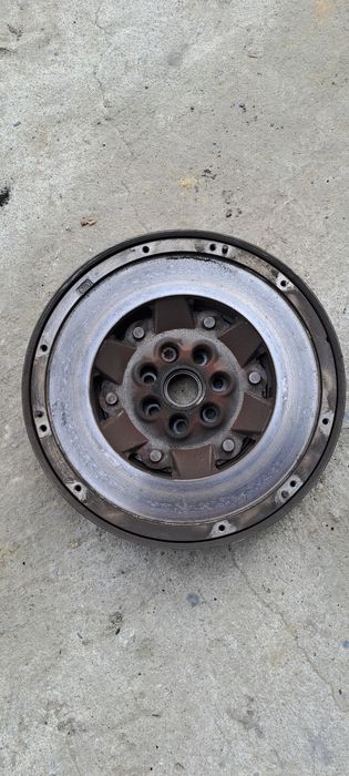 Демпферен маховик с притискател за Рено Меган/Reno Megan/ 07г.