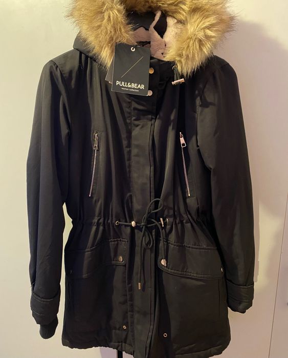 Geaca iarna Pull and bear cu eticheta