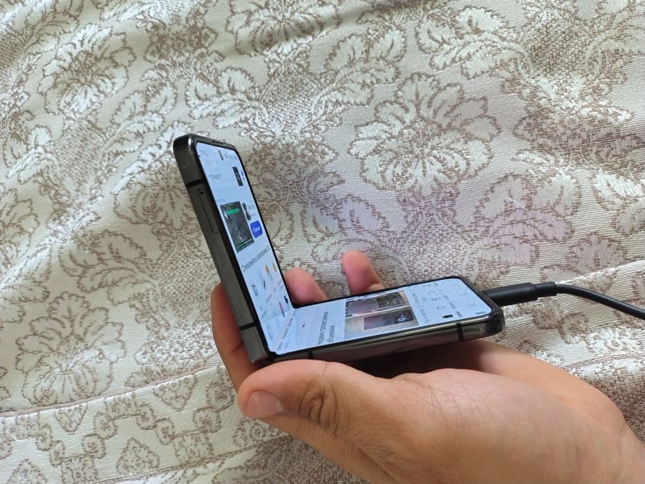 Самсунг zFlip 4 продам