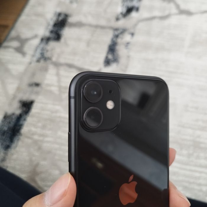 iPhone 11, черный глянец!