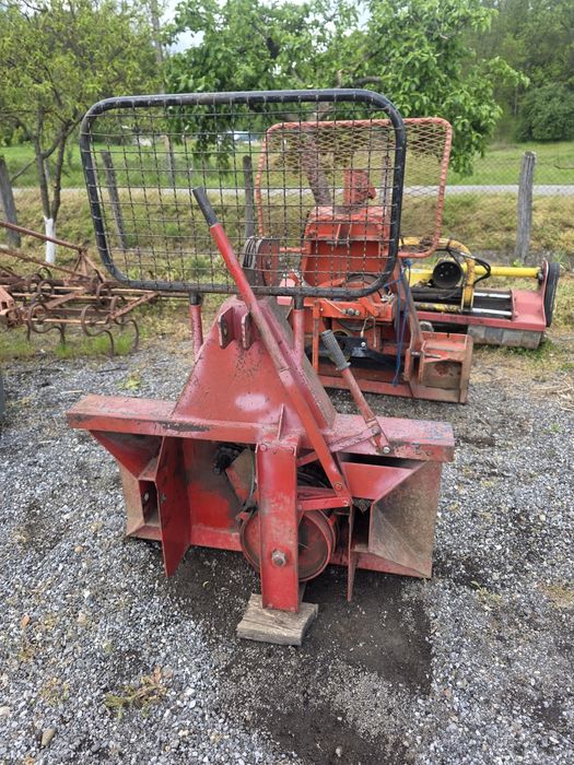 Troliu forestier in tiranti la tractor TAJFUN 5t 70 m cablu