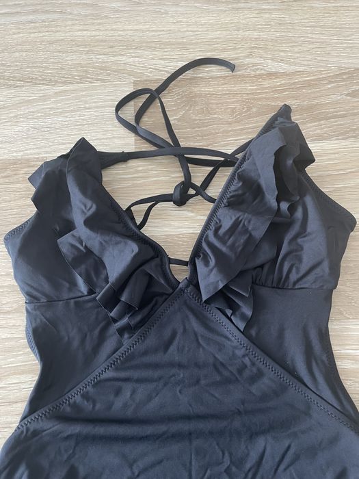 Дамски бански костюм