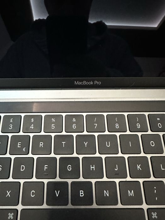 MacBook Pro перфектно състояние