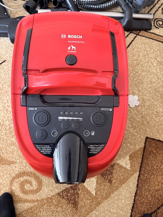 Aspirator Bosch cu spalare