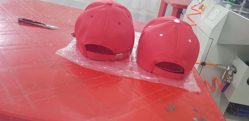 Классические кепки оптом от производителя. Доставка.