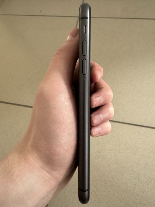Продам 11 iphone 128