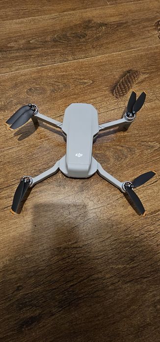 Dronă dji mini 4k fly more combo + 3 baterii