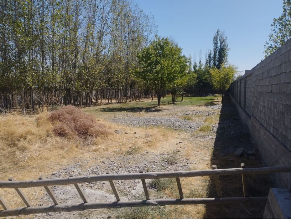 Участка сотилади.