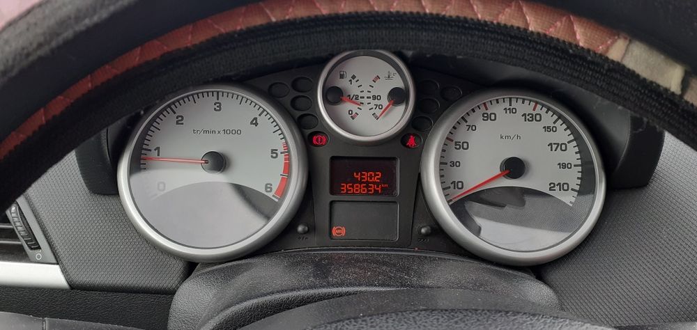 Peugeot 207 1.4 hdi an 2008