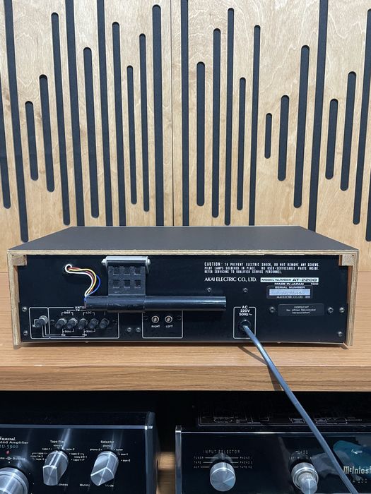 Tuner akai AT 2200